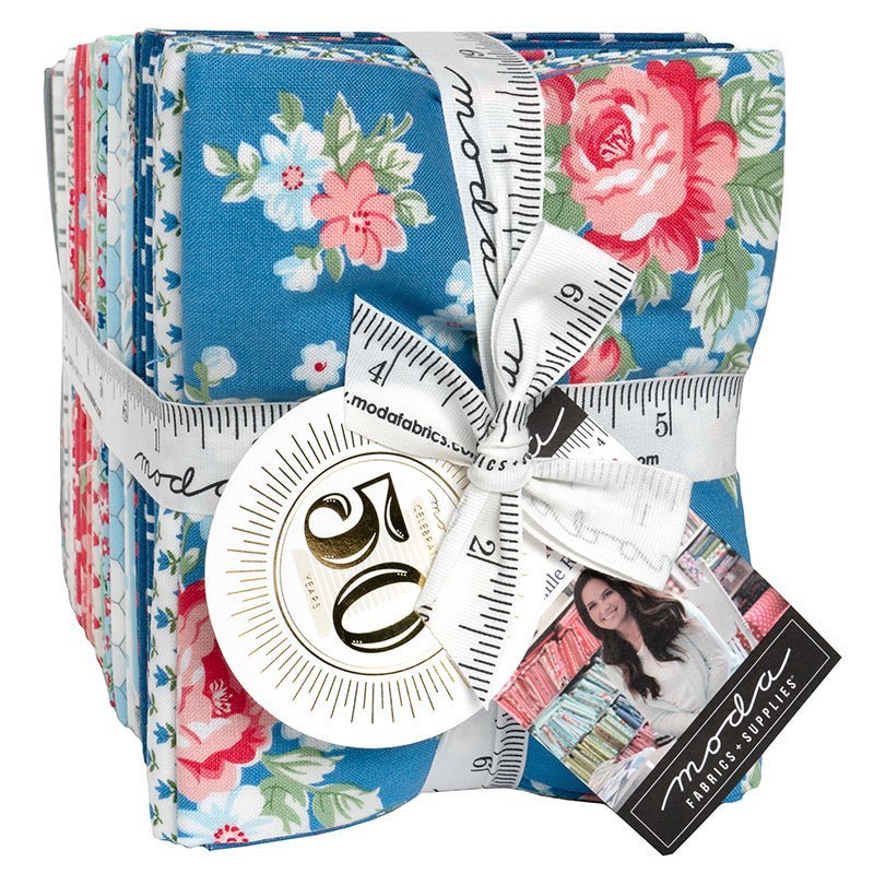 A Cat Named Stitch Fat Quarter Bundle by Moda