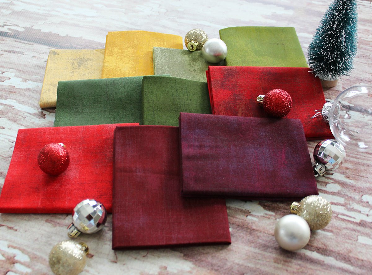 Grunge Yuletide Mix Fat Quarter Bundle by Moda