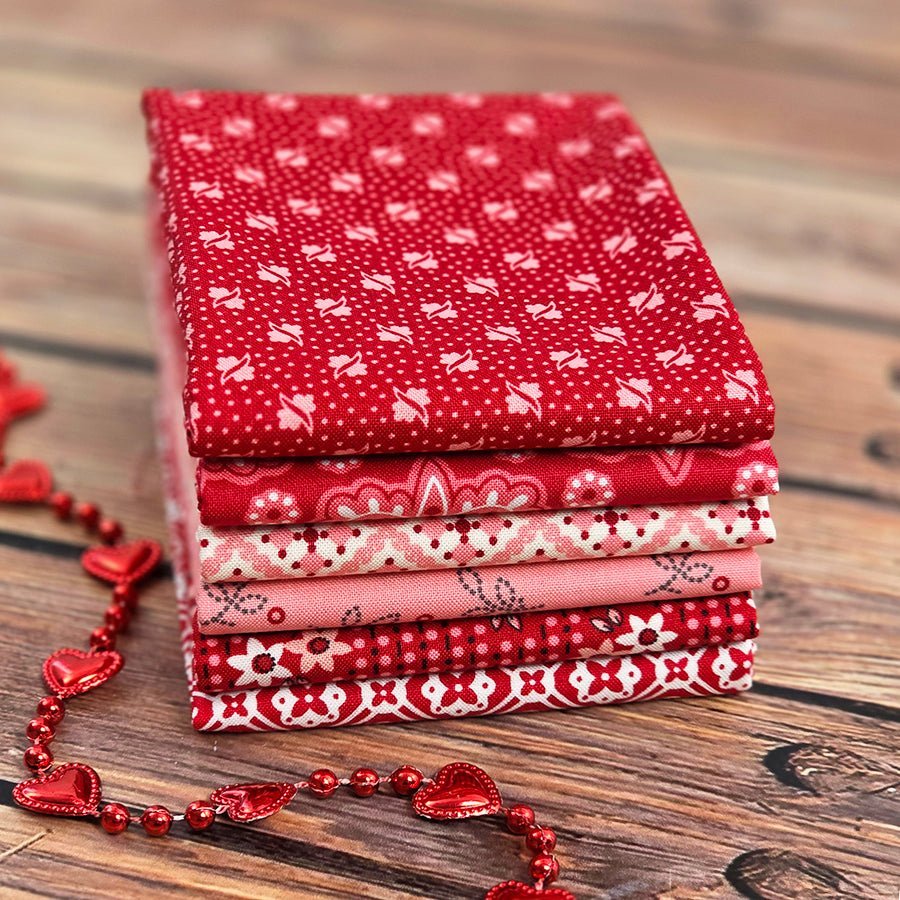Lori Holt Sweetheart Stitch Pink & Red Fat Quarter Bundle – FWFS Exclusive by Fort Worth Fabric Studio