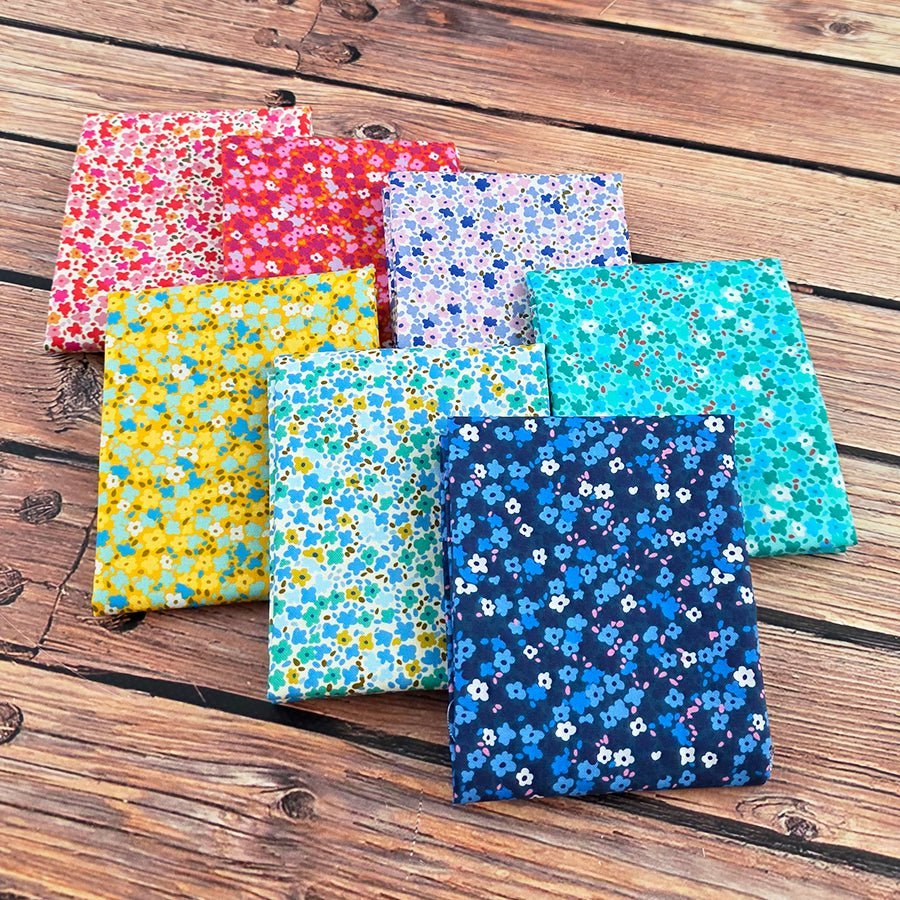Petite Prints Fat Quarter Bundle from Free Spirit 7 Prints by Free Spirit